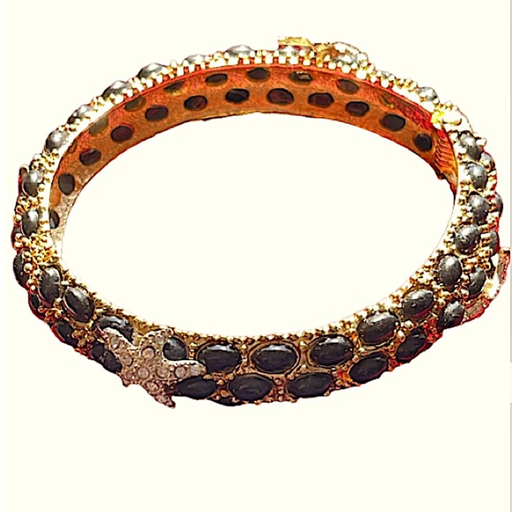 Kenneth J. Lane-inspired BLACK CABOCHON CLAMPER BRACELET w/Starfish Gold&Silver - Picture 2 of 8